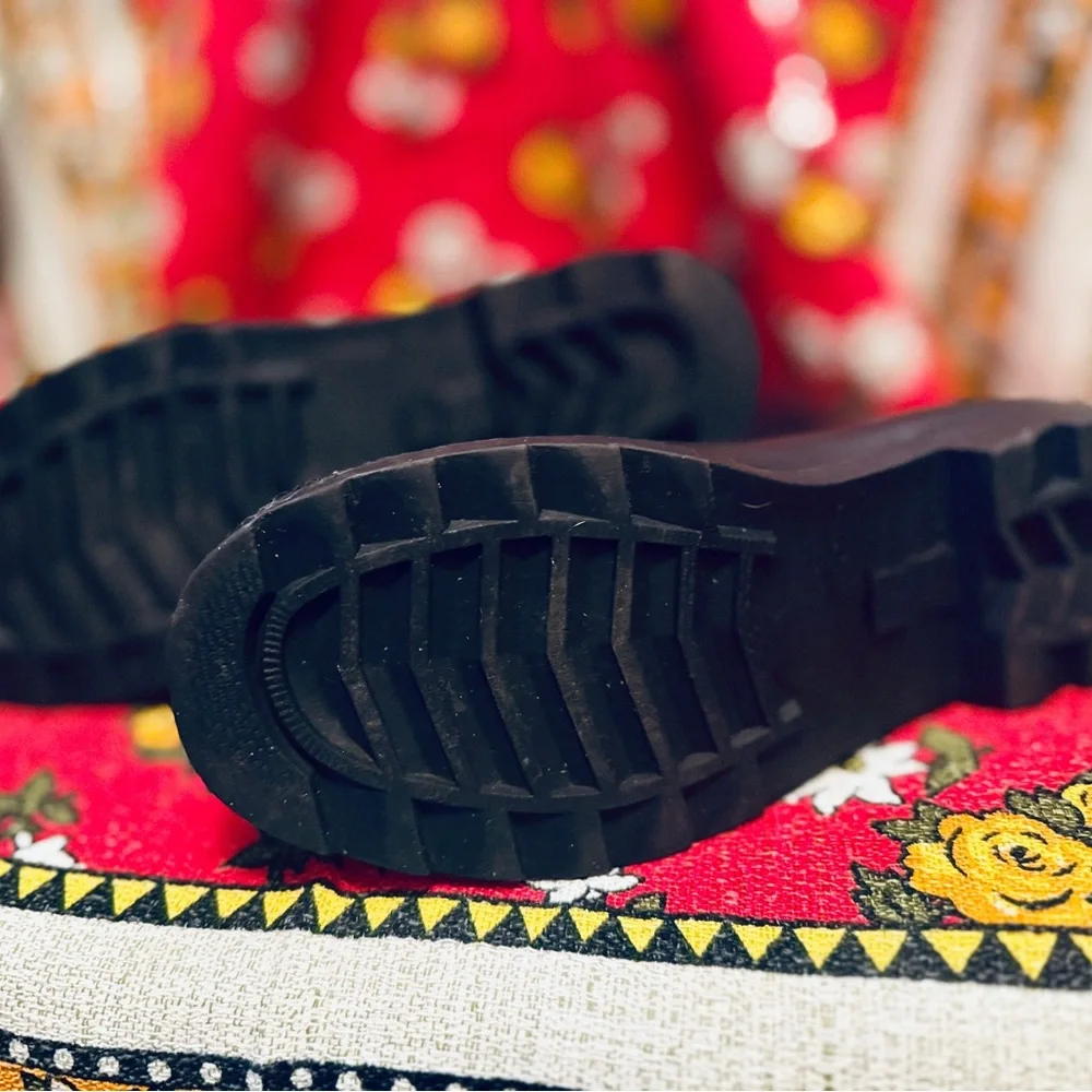 Chooka Black Rubber Rain Boots with Brown Straps - Picture 4 of 7